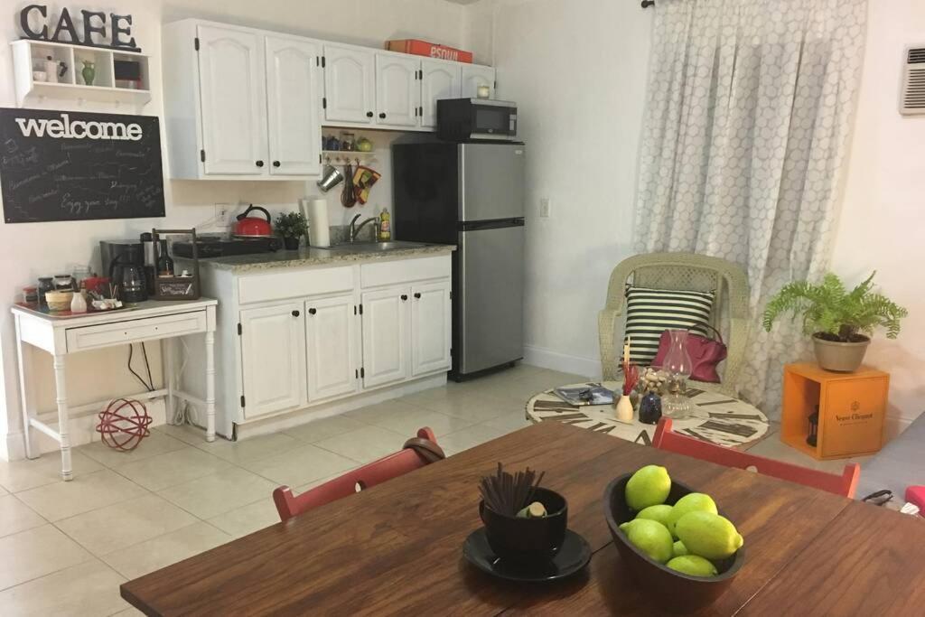 1 Bedroom Apt Near Coconut Grove Miami Eksteriør billede