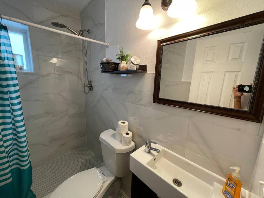 1 Bedroom Apt Near Coconut Grove Miami Eksteriør billede